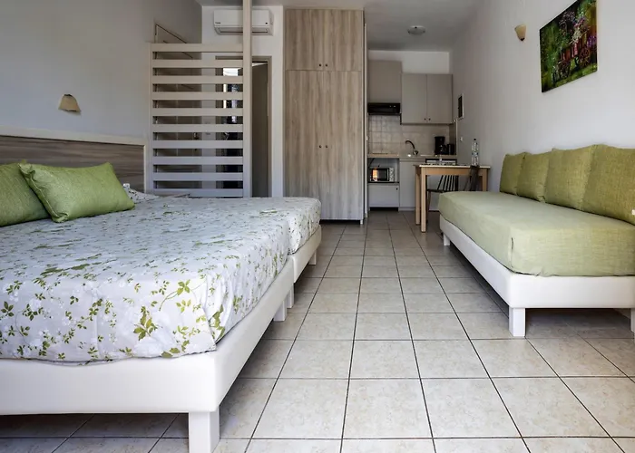 Ilian Beach & Apartments