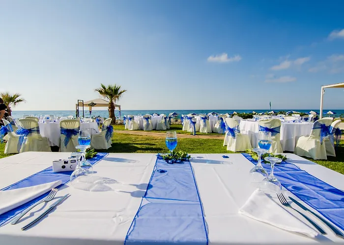Iperion Beach Hotel